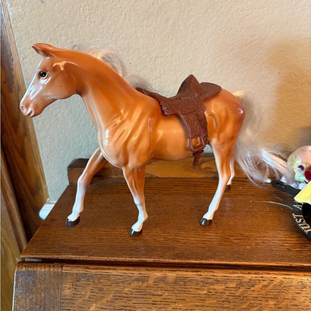 Barbie 1980 Palomino Toy Horse Figurine with Saddle - Blonde Mane
